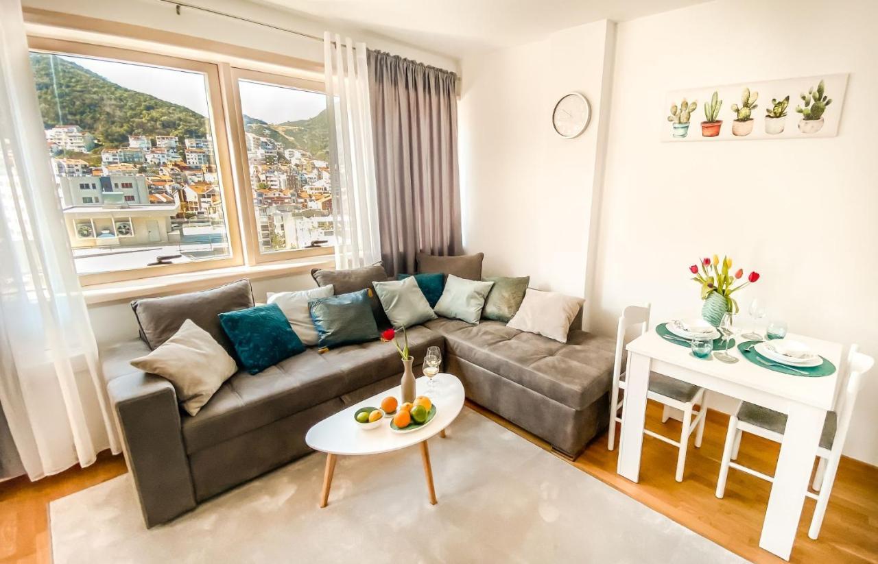 Four Views Apartments 布德瓦 外观 照片